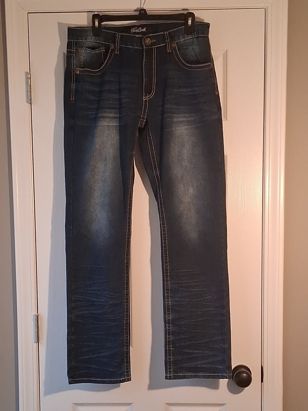 Men's Straight Fit Dark Blue Jeans with Faded Detailing - True Luck Brand